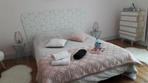 B&B / Chambres d'hotes Clos Charmille : Chambre Familiale avec Salle de Bains Privative