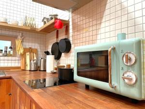 Fantastic ocean view private house, year round spa jacuzzi, BBQ,Seogwipo tourism center, Maeil Olle Market 5 minutes, Jungmun Tourist Complex, near Hallasan