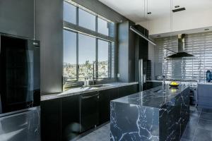 Gatsby by Fieldtrip 5 Bd Modern Luxury with Infinity Pool Game Room