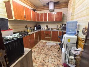 Catchy & Traveler-Friendly Room