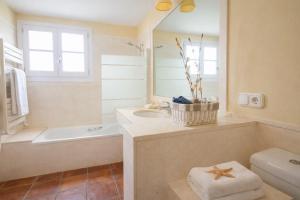 VILLA DEL MAR- Private swimming pool next to the beach