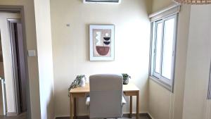 Warm Design 3BR, Beach 7-min walk, Peaceful