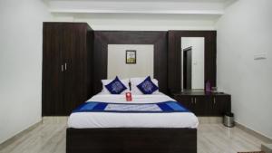 Aurum Abodes
