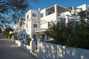 Cleopatra Seaside Homes Paros Greece