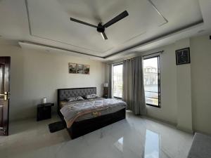 Imsongs humble abode