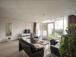 Gorgeous seaside apartment