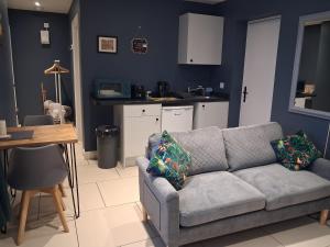 Suite near City, Science Park & Marshalls and close to Riverside walks