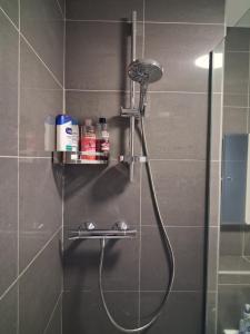 Suite near City, Science Park & Marshalls and close to Riverside walks