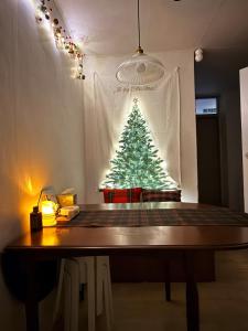 Seoul Station 5 min on foot Myeongdong 7 min DDP 10 min Seongsu 15 min Gangnam 20 min