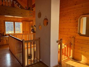 Chalet familial au centre ville de Gerardmer avec jeux et piscine extérieure estivale