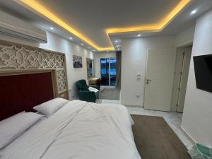 Elegant 3BR Luxury Suite - Fanadir Bay