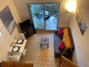 Joli appartement en bordure de mer à 15 minutes du port de Bandol