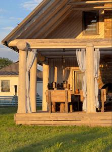 Thatch Guesthouse with Banya & Jacuzzi, Near Beach