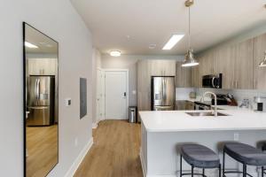 Landing Chic 1BD Gym Clubhouse