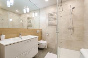 17-190 in RC New York Concept House, Antonovycha 74,Petrovdom Apartments