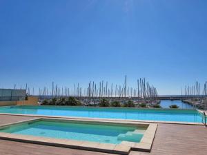 Fronte mare con terrazza panoramica, piscina e garage - Marina degli Aregai