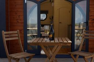 Spring Tide Cliff Top Glamping Pod with direct Sea Views