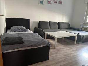 Frankfurt Airport & Fair Apartment