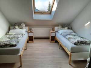 Drei-Zimmer-Wohnung, parken vor dem Haus