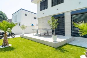 Luxury Villa with Panoramic Lake Balaton Views