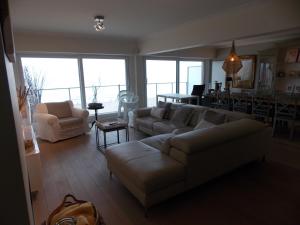 Residentie Westend with frontal Sea View