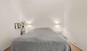 Luxury Apt with Harbor Views