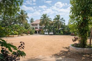 Manan Beach Resort