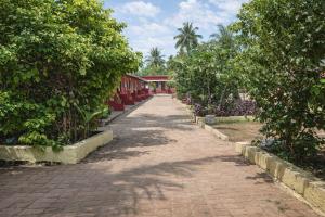 Manan Beach Resort