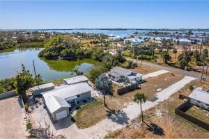 Bright Furnished Home in Coastal