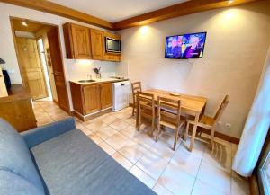 Appartements Résidence le Pluton Centre Station