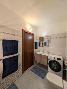 Ampio alloggio Milano-Lambrate desing district accessibile senza barriere architettoniche e letto king size