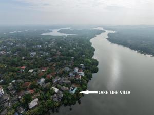 Lake Life Villa