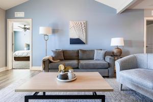 Landing Incredible 3BD Pool Clubhouse