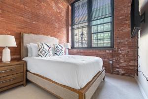 Landing Chic 1BD Courtyard Gym