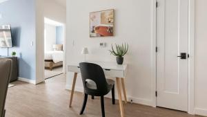 Landing Stylish 1BD Courtyard Clubhouse