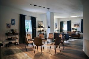 FOUNDRY - Business & Content Loft - 120 qm - Küche - Waschtrockner - Badewanne & Dusche - kostenloser Parkplatz - Smart TV