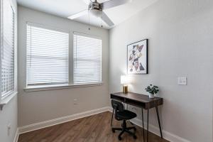 Landing Chic 2BD Game Room