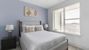 Landing Stunning 2BD in Corinth