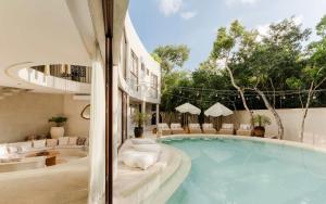 Villa Lanay - Sleeps 16 - Beach Mins Away