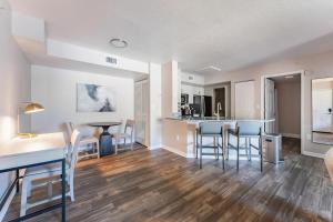 Landing Stylish 1BD Gym