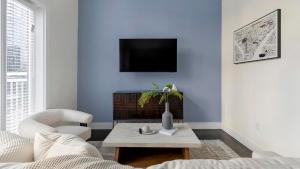 Landing Stunning 1BD in Bricktown