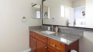 Landing Amazing 1BD Clubhouse Gym