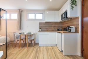 Le Petit Colbert YourHostHelper