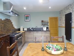 Country Cottages Brittany - Chestnut House