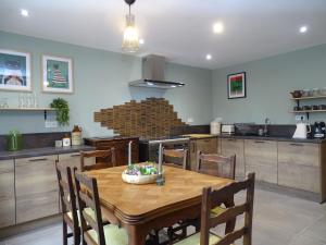 Country Cottages Brittany - Chestnut House