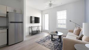 Landing Amazing 2BD Pool Gym