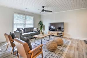 Walk to Dining, Coffee. Ping Pong, Bikes, Fire Pit