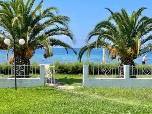 Stunning beachfront villa for rent