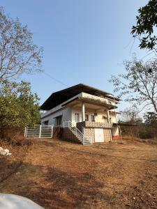 The White House Dapoli