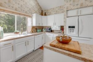 Deer Creek Lodge Mtn Getaway in Lake Arrowhead!